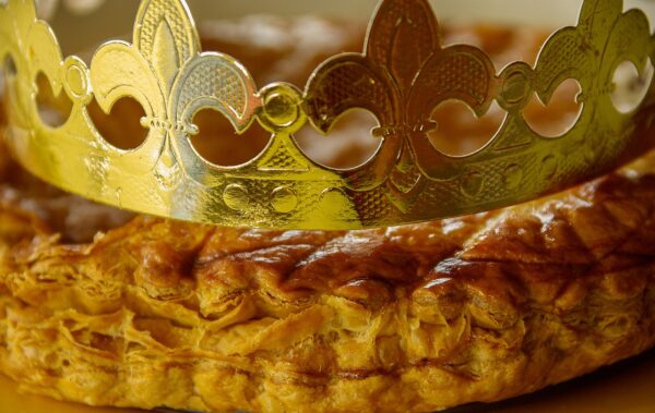 Galette des Rois : Sublimez la tradition avec des accessoires de cuisine personnalisés